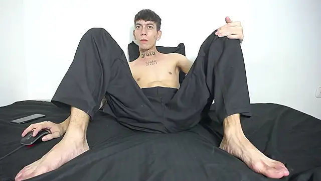 Snapshot of Who-am-I-201 chatting on 02.16.26 Who-am-I-201 online show from 02.16.26