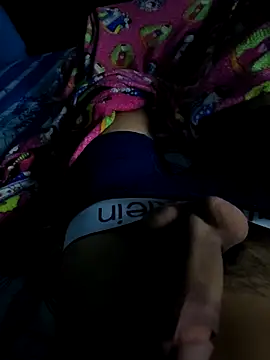 Snapshot of gonzalejand chatting on 11.02.25 gonzalejand online show from 11.02.25