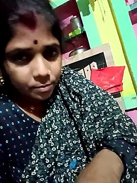 Simmy hot online show from 11.04.25