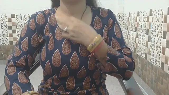 Snapshot of Sneha_lovely01 chatting on 05.22.26 Sneha lovely01 online show from 05.22.26