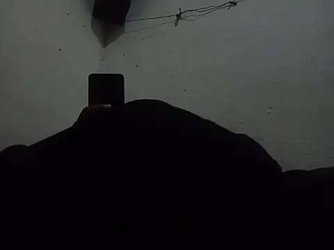 Snapshot of negrocomomisuerte chatting on 11.04.25 negrocomomisuerte online show from 11.04.25