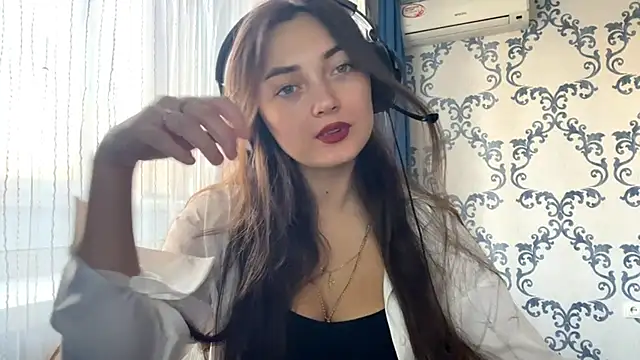 TwotyBright online show from 11.08.25