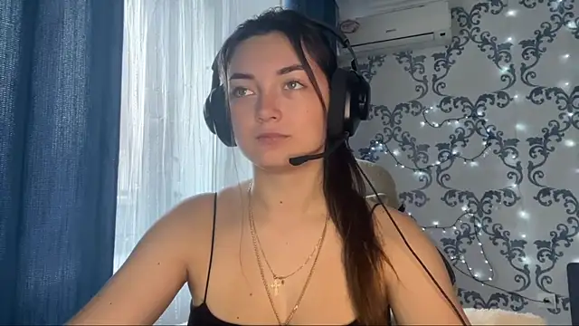 TwotyBright online show from 12.02.25