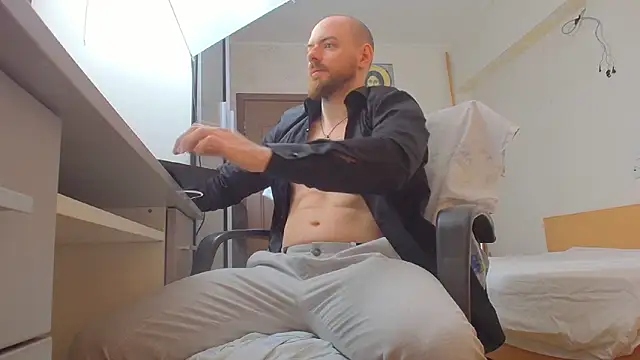 Ryanstone  online show from 04.04.26