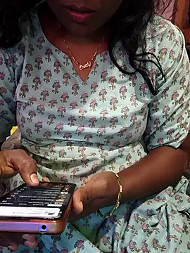 Snapshot of hyd_couple7878 chatting on 11.07.25 hyd couple7878 online show from 11.07.25