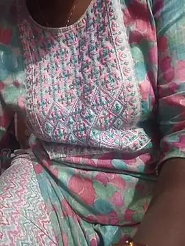 Snapshot of hyd_couple7878 chatting on 11.13.25 hyd couple7878 online show from 11.13.25