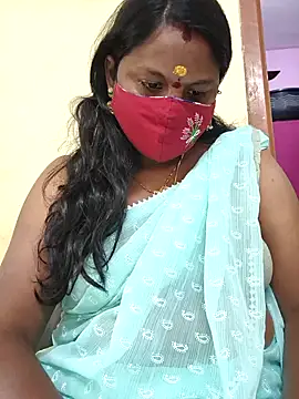 Snapshot of hyd_couple7878 chatting on 11.28.25 hyd couple7878 online show from 11.28.25