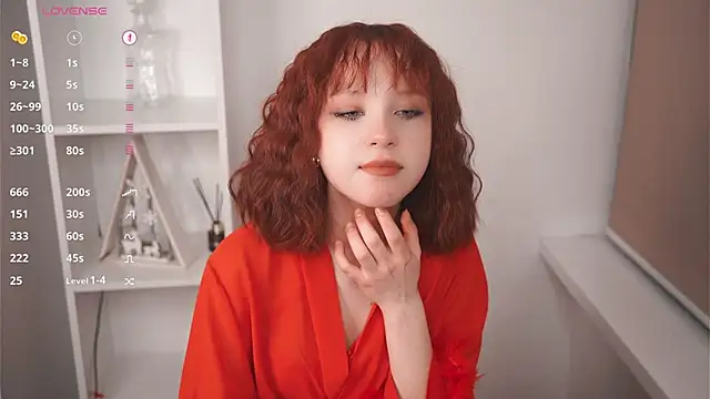 Snapshot of MaisieStarlight chatting on 02.01.26 MaisieStarlight online show from 02.01.26