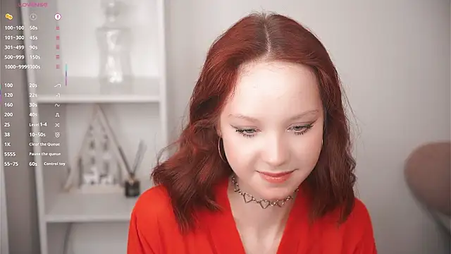 Snapshot of MaisieStarlight chatting on 02.14.26 MaisieStarlight online show from 02.14.26