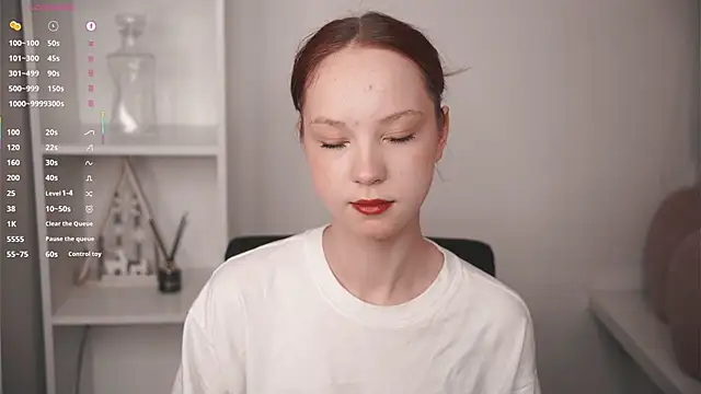 Snapshot of MaisieStarlight chatting on 02.26.26 MaisieStarlight online show from 02.26.26