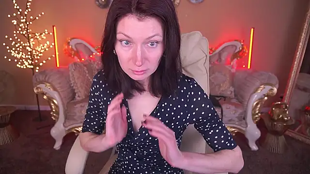 AmiraGoldd online show from 03.06.26