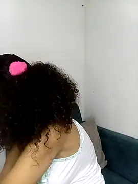 Snapshot of Ari_1217 chatting on 12.03.25 Ari 1217 online show from 12.03.25