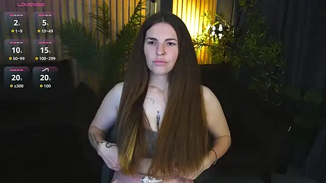 DanielaReign online show from 11.06.25