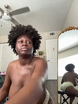 Snapshot of ladiosa_selene chatting on 04.06.26 ladiosa selene online show from 04.06.26