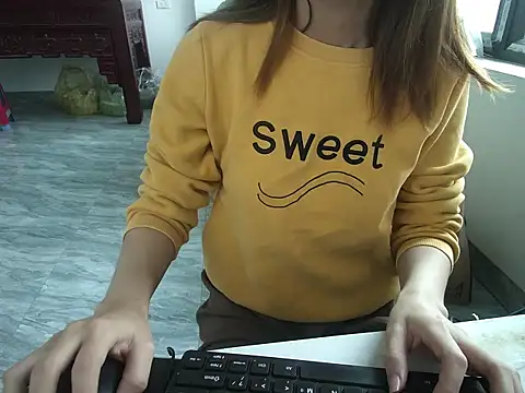 Snapshot of ---Lusi03--- chatting on 12.15.25 ---Lusi03--- online show from 12.15.25