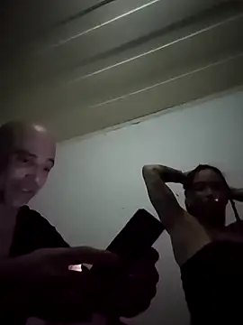 Snapshot of casalhottuga chatting on 11.04.25 casalhottuga online show from 11.04.25