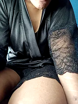 Snapshot of Saniya76 chatting on 11.13.25 Saniya76 online show from 11.13.25