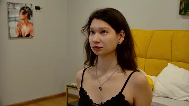 SaraDenars online show from 12.04.25