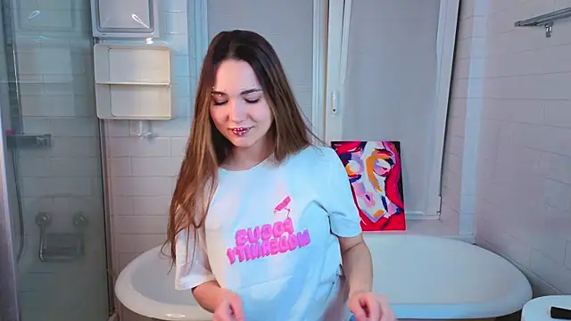 Snapshot of LeenaPuita chatting on 11.19.25 LeenaPuita online show from 11.19.25