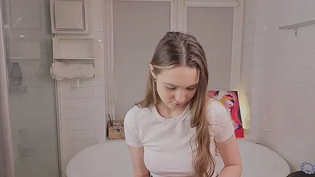 LeenaPuita online show from 02.18.26