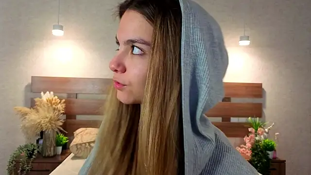 Snapshot of MargieDavidson chatting on 02.05.26 MargieDavidson online show from 02.05.26