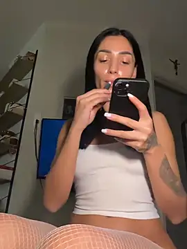 Snapshot of VickyM99 chatting on 02.06.26 VickyM99 online show from 02.06.26