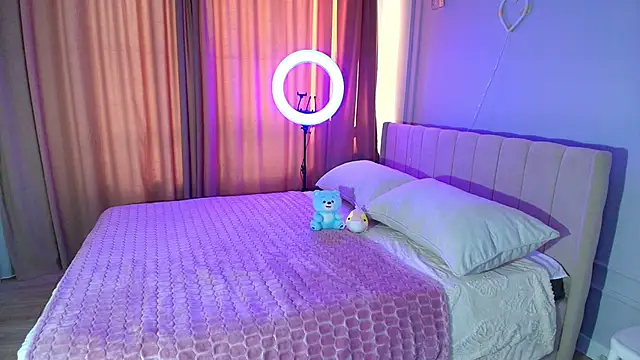 lihnpham online show from 11.23.25