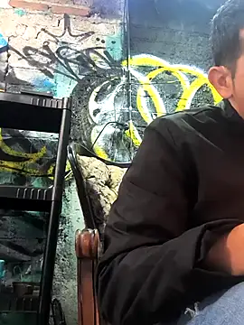 Snapshot of perr8886 chatting on 12.15.25 perr8886 online show from 12.15.25