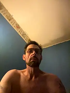 Snapshot of biggdaddyandqueenn chatting on 11.17.25 biggdaddyandqueenn online show from 11.17.25