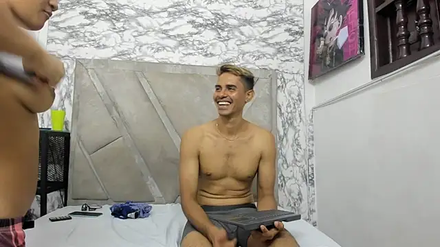 Snapshot of KiraFox1 chatting on 02.19.26 KiraFox1 online show from 02.19.26