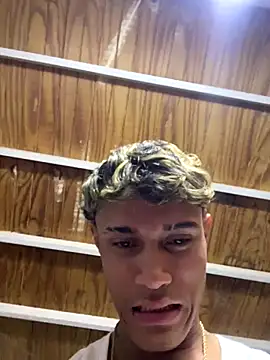 Snapshot of meliodas_23cm chatting on 12.19.25 meliodas 23cm online show from 12.19.25