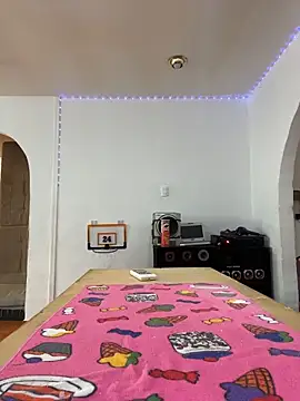 Snapshot of meliodas_23cm chatting on 03.28.26 meliodas 23cm online show from 03.28.26