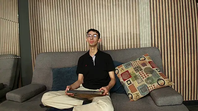 ZyroNight online show from 11.13.25