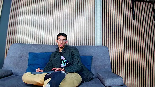 ZyroNight online show from 11.30.25