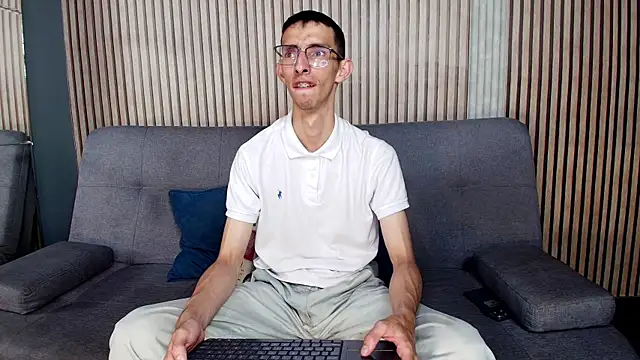 ZyroNight online show from 12.20.25