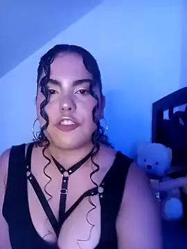 Elara Nova online show from 11.09.25