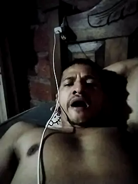 Snapshot of culeointenso chatting on 11.21.25 culeointenso online show from 11.21.25