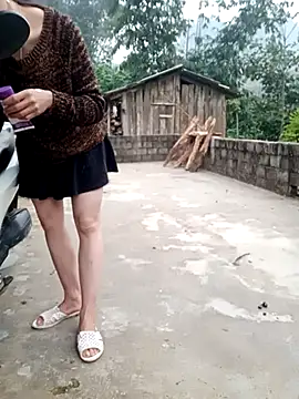 oanh-oanhbay online show from 12.16.25