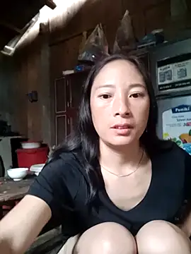 oanh-oanhbay online show from 12.18.25