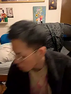 ippei0001 online show from 11.05.25