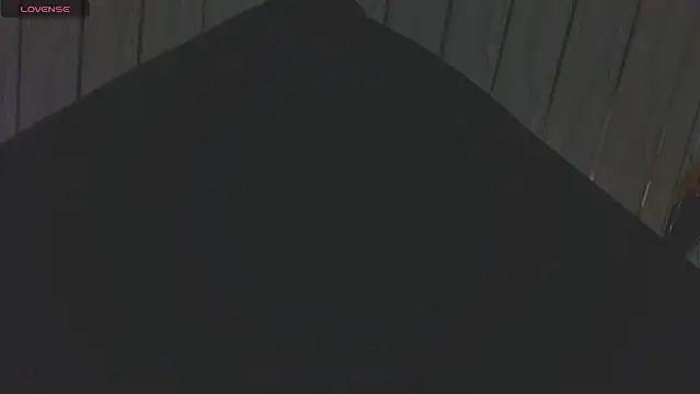 Snapshot of Suarezz10_ chatting on 11.15.25 Suarezz10 online show from 11.15.25