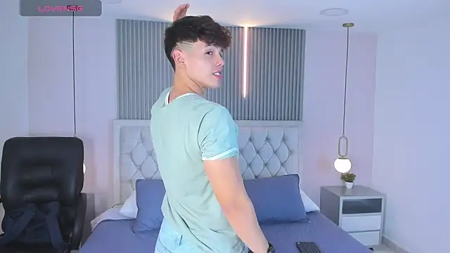 Snapshot of jhoumod_21_ chatting on 11.25.25 jhoumod 21 online show from 11.25.25