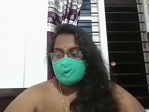 hootypriya online show from 11.24.25