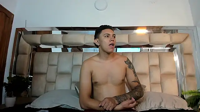 HotVoltage online show from 11.06.25