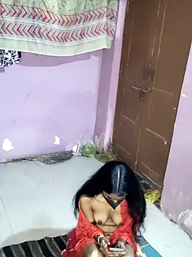 Snapshot of Thaper_Meera2 chatting on 11.08.25 Thaper Meera2 online show from 11.08.25