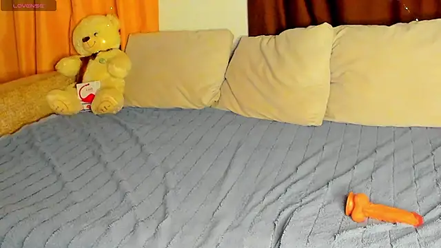 Eva purrr  online show from 11.08.25