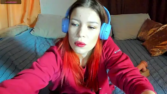 Eva purrr  online show from 02.24.26