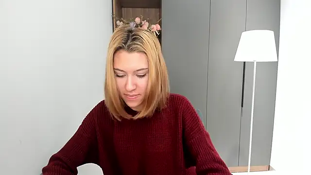 MariePelyo online show from 11.05.25