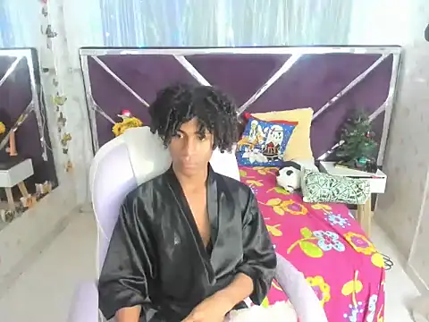 Santy bigcock 01 online show from 11.14.25