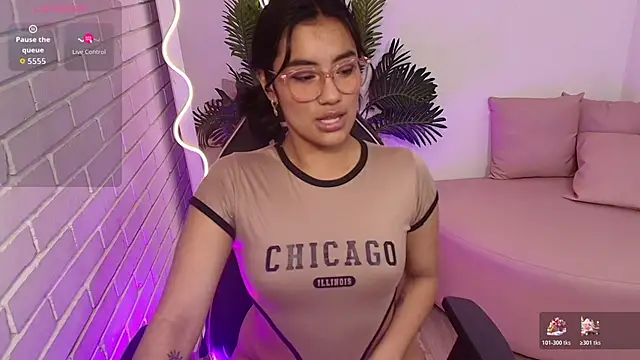 PEACHY TAY online show from 12.18.25